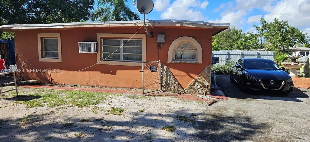 216 Nw 7th Court, Hallandale Beach