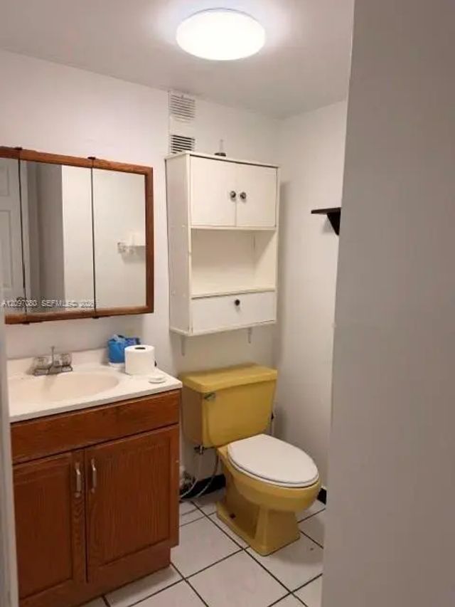 4 of 10 - 1111 Nw 19th Avenue #203, Miami, FL