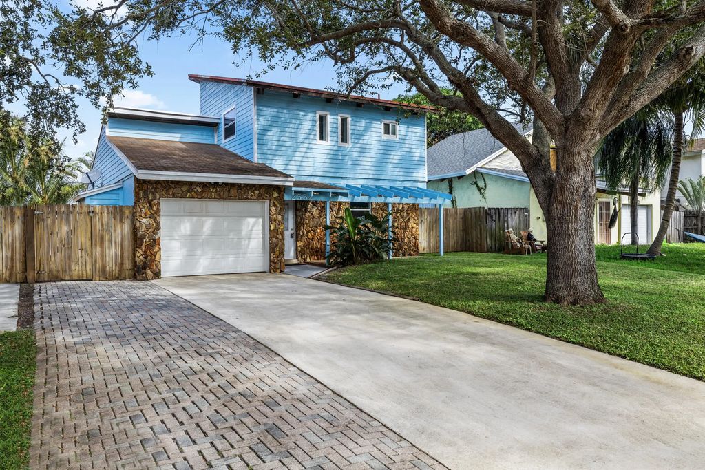 2552 Ella Street, Delray Beach