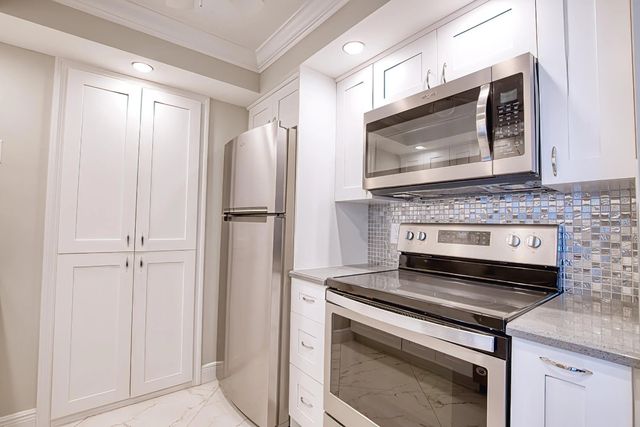5 of 52 - 111 Briny Avenue #610, Pompano Beach, FL