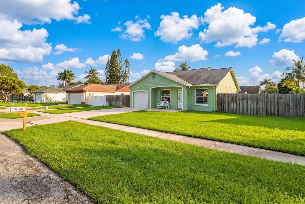 1290 Mc Dermott Lane, Royal Palm Beach