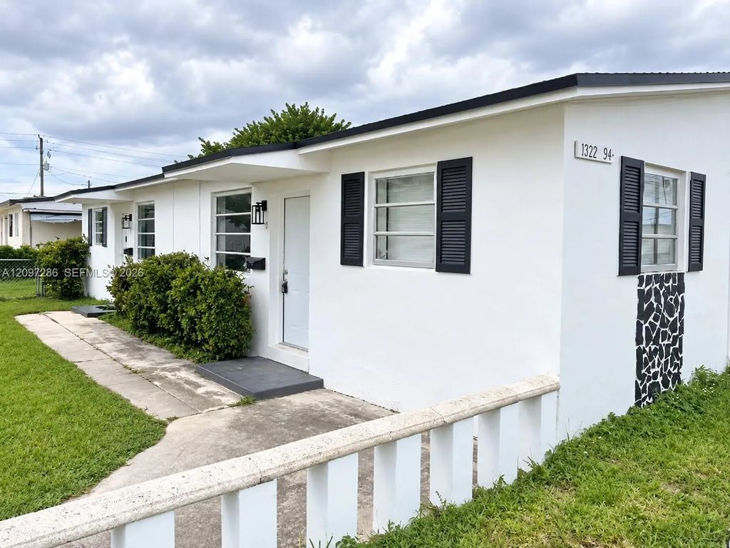 11132 Sw 5th Street #11132, Sweetwater