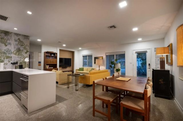 3 of 39 - 401 Nw 28th Court, Wilton Manors, FL