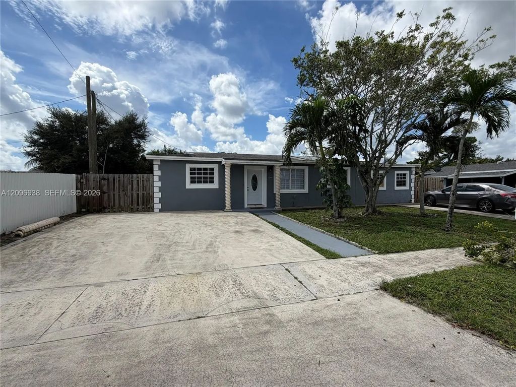 3240 Nw 210th Terrace, Miami Gardens