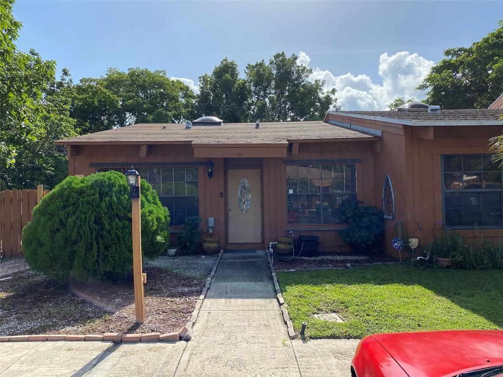 7489 Nw 33rd Street, Lauderhill