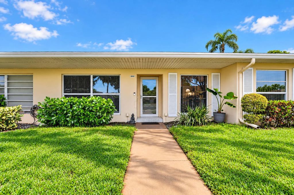 8900 Warwick Drive, Boca Raton