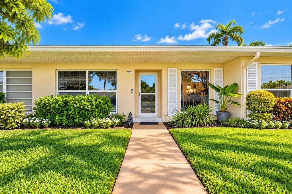 8900 Warwick Drive, Boca Raton