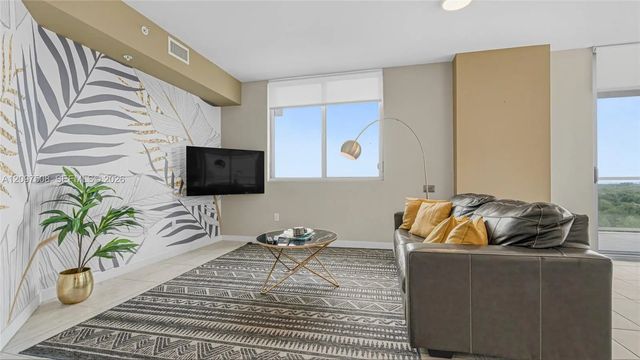 2 of 22 - 3900 Biscayne Boulevard #n-913, Miami, FL