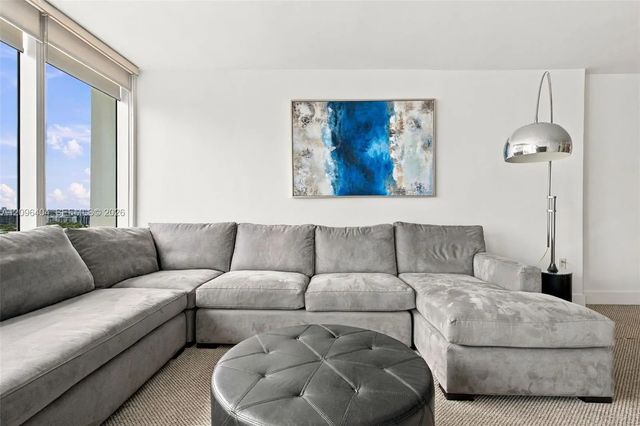 3 of 17 - 10275 Collins Avenue #1412, Bal Harbour, FL