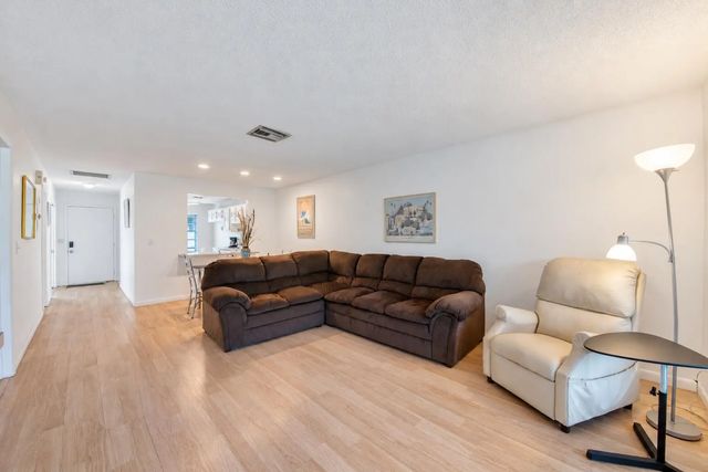 3 of 39 - 13670 Via Flora #b, Delray Beach, FL