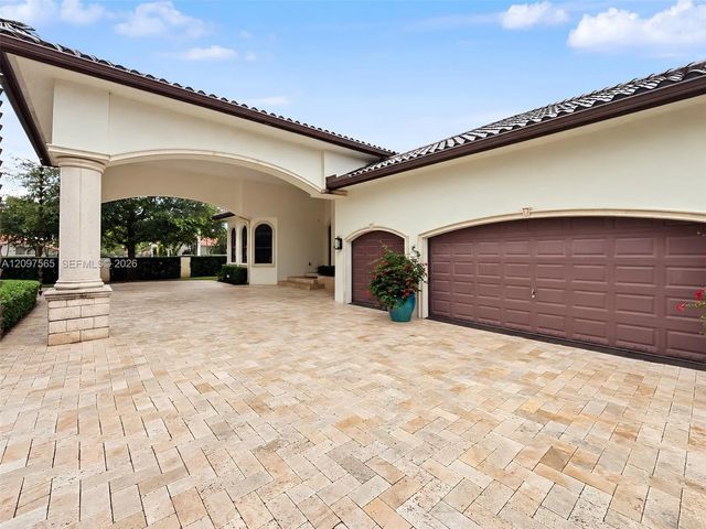 3 of 49 - 11691 Sw 93rd Street, Miami, FL