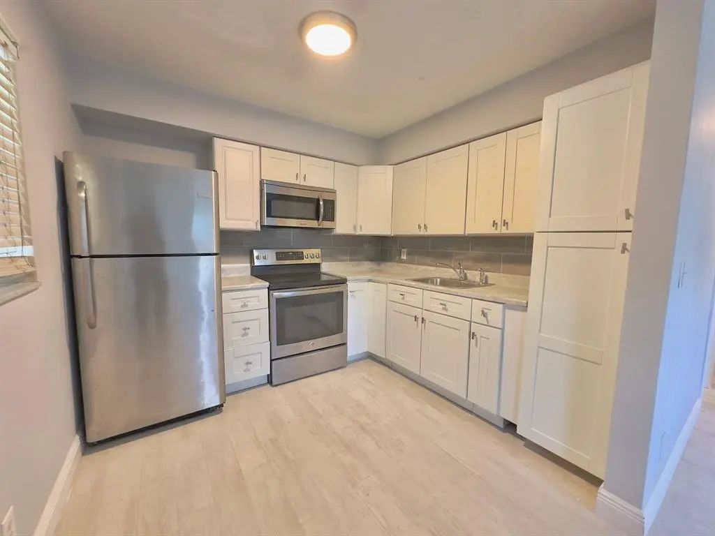 1650 Nw 52nd Avenue, Lauderhill