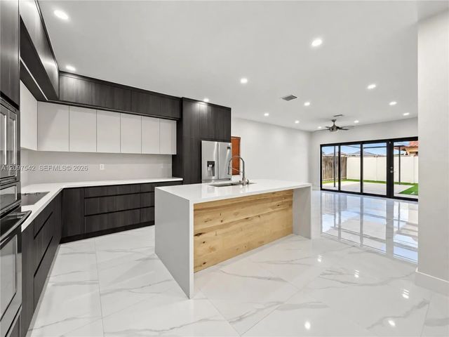 5 of 42 - 2350 Sw 144th Avenue, Miami, FL