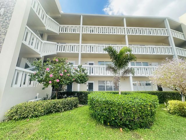 162 Grantham E, Deerfield Beach