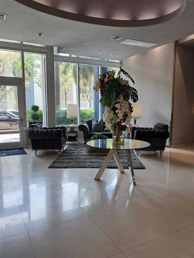 5 of 16 - 275 Ne 18th Street #1409, Miami, FL