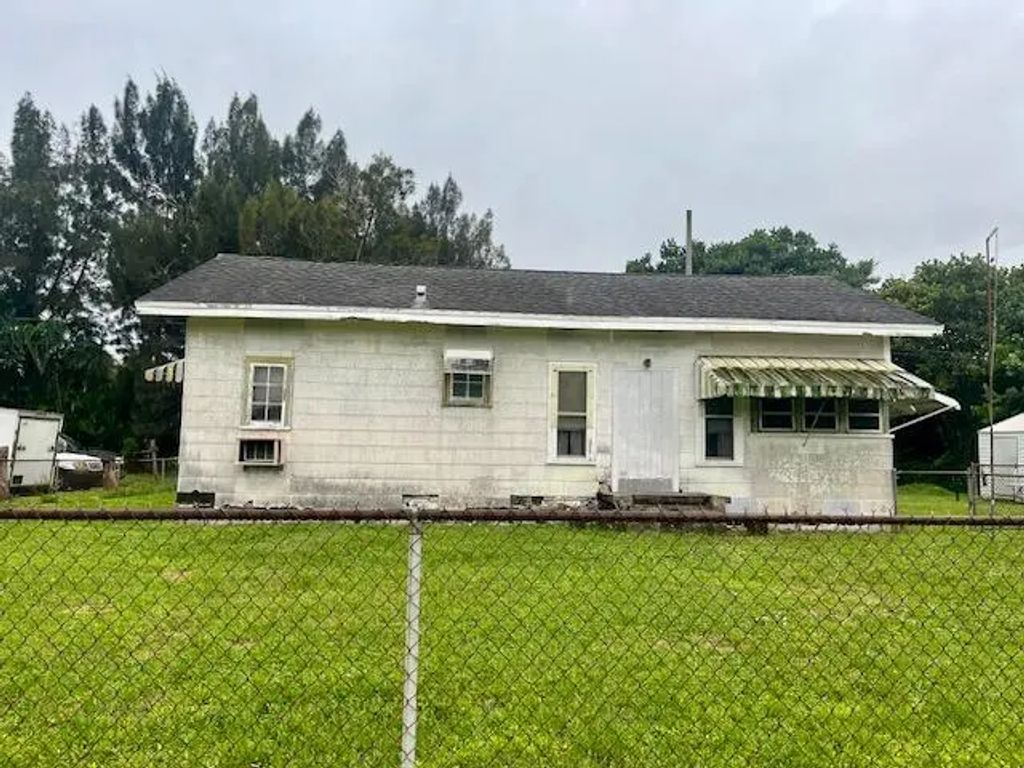 4374 Forest Road, West Palm Beach