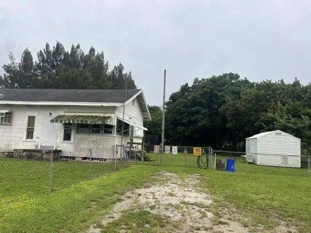 4 of 5 - 4374 Forest Road, West Palm Beach, FL