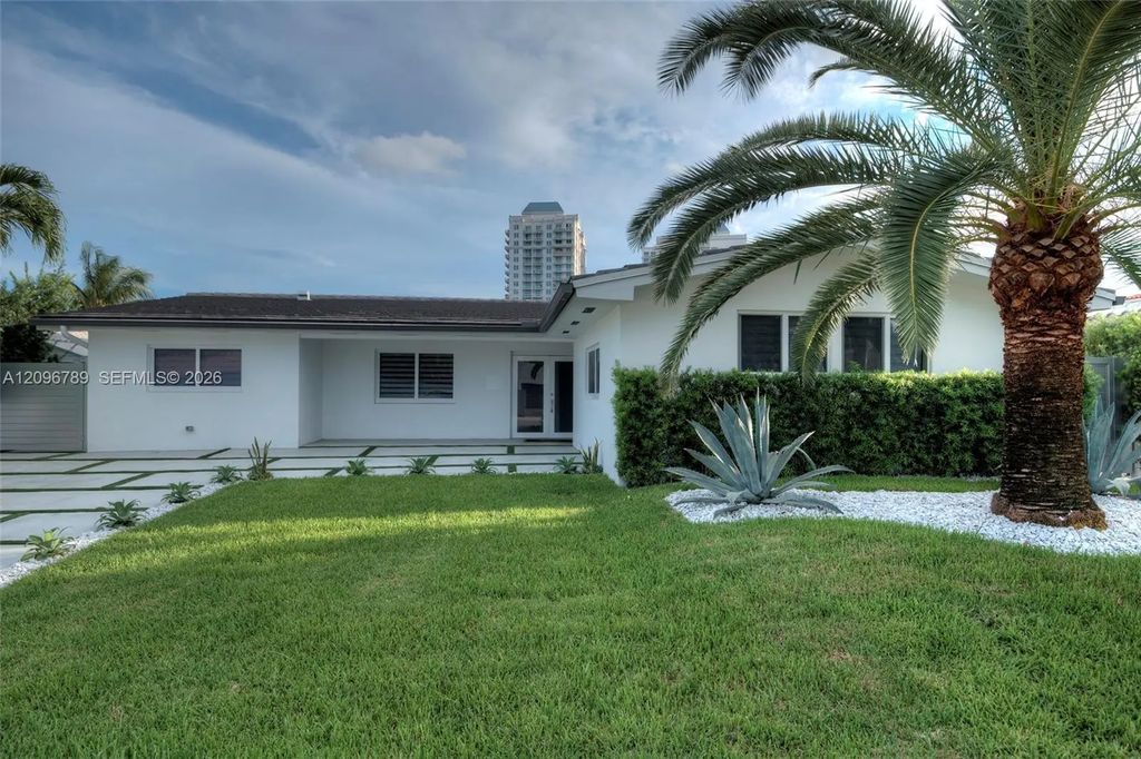 1250 Ne 82nd Street, Miami