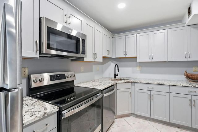 2 of 37 - 800 E Camino Real #312, Boca Raton, FL