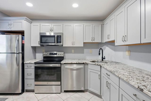 3 of 37 - 800 E Camino Real #312, Boca Raton, FL