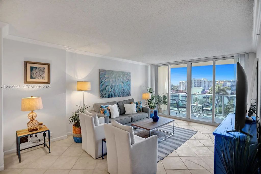 2501 S Ocean Drive #531 (available Dec 24), Hollywood