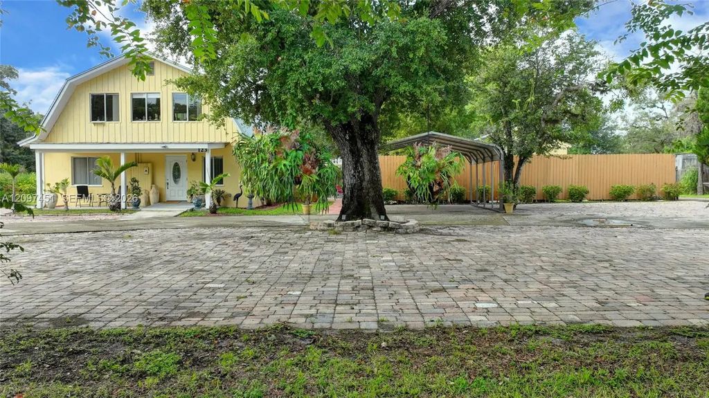 123 Riverbend Drive, LaBelle