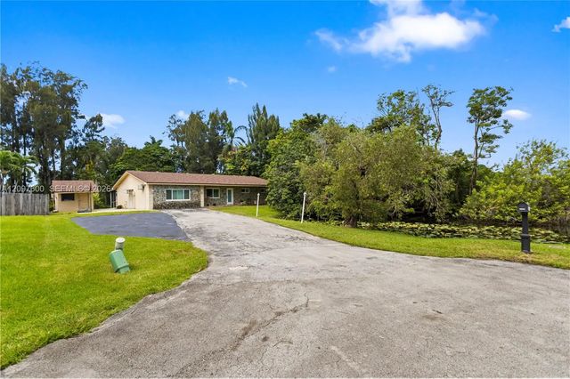 2 of 52 - 4801 Sw 59th Terrace, Davie, FL