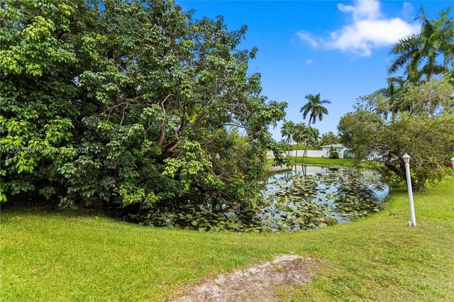 5 of 52 - 4801 Sw 59th Terrace, Davie, FL
