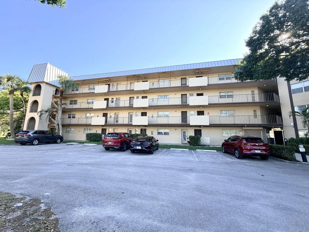 6260 S Falls Cir Drive #201, Lauderhill