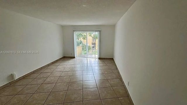 18111 Nw 68th Avenue #h205, Hialeah