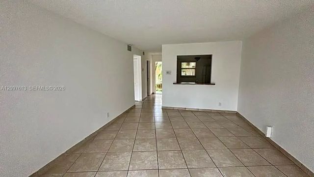 2 of 8 - 18111 Nw 68th Avenue #h205, Hialeah, FL
