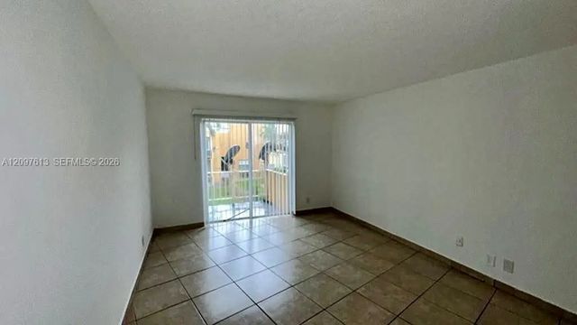 3 of 8 - 18111 Nw 68th Avenue #h205, Hialeah, FL
