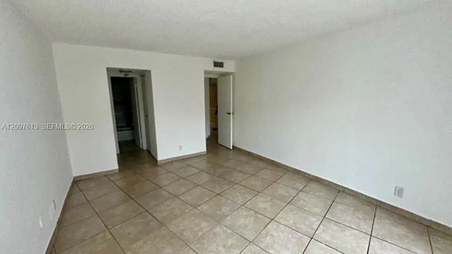 5 of 8 - 18111 Nw 68th Avenue #h205, Hialeah, FL