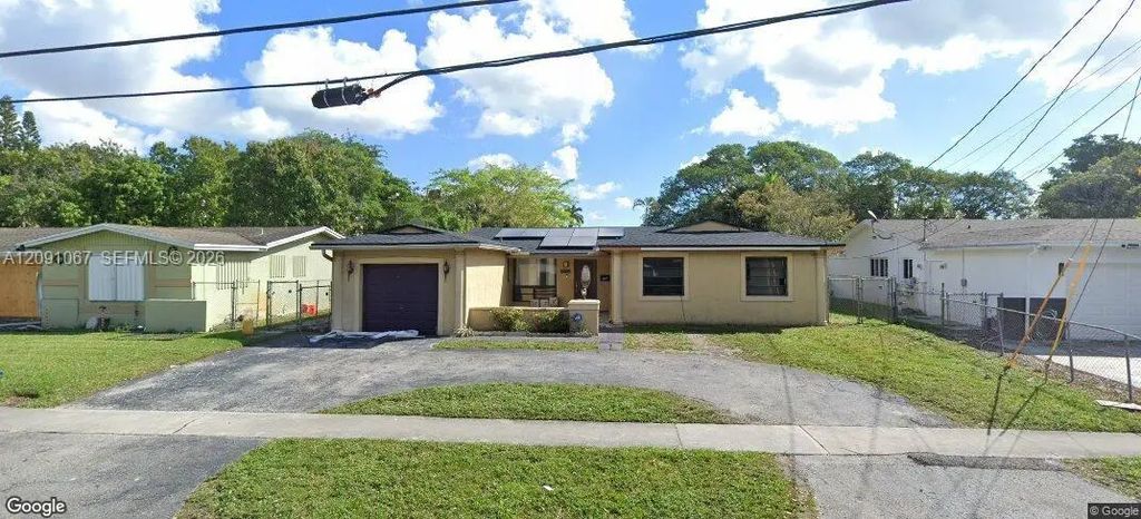 2420 Nw 42nd Avenue, Lauderhill