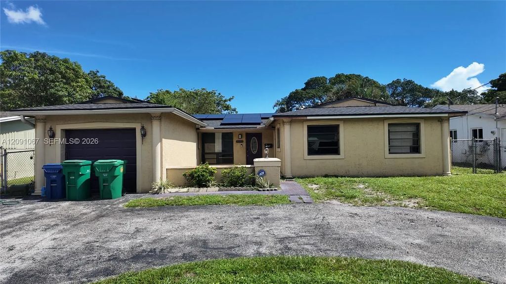 2420 Nw 42nd Avenue, Lauderhill