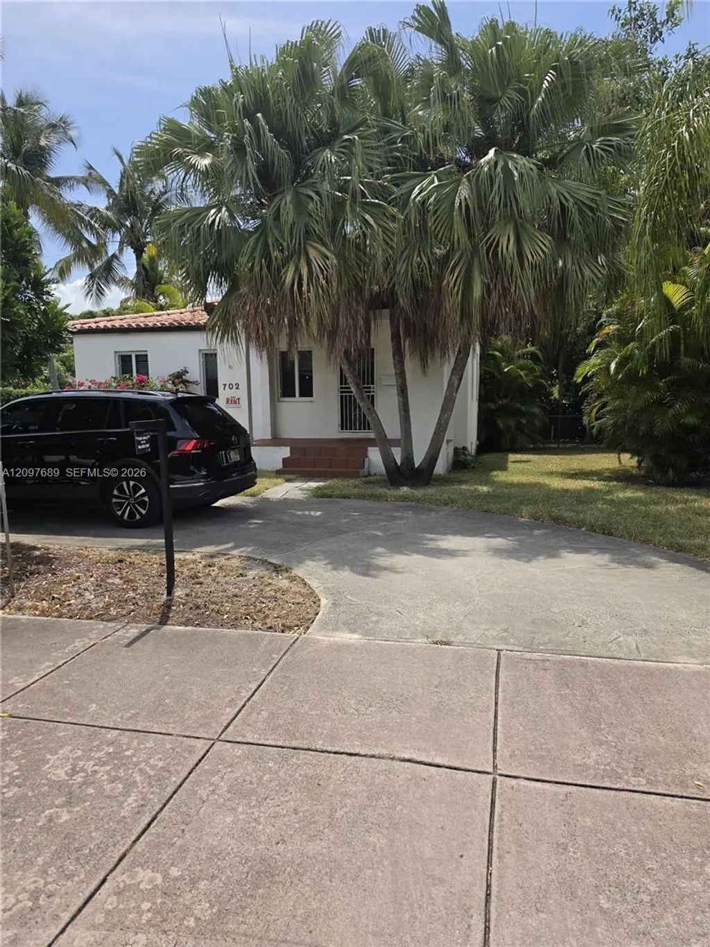 702 Boabadilla Street, Coral Gables