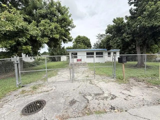 4 of 45 - 1421 Nw Avenue D, Belle Glade, FL