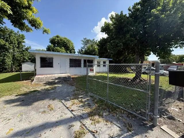 5 of 45 - 1421 Nw Avenue D, Belle Glade, FL