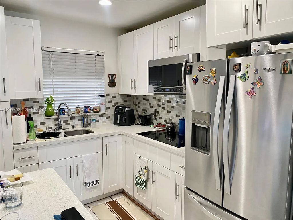 2900 W Sunrise Lakes Drive #304, Sunrise
