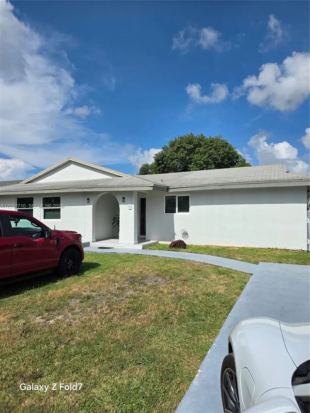 3 of 18 - 16884 Sw 109th Court, Miami, FL