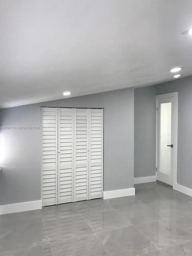 3 of 39 - 10450 Sw 42nd Terrace, Miami, FL
