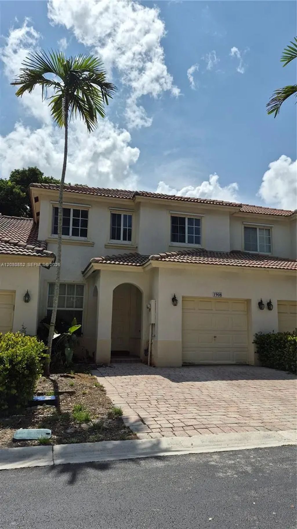 1908 Nw 79th Way, Pembroke Pines