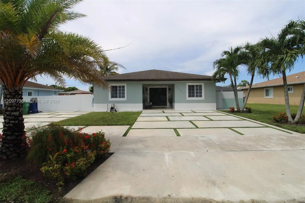 3481 Nw 212th Street, Miami Gardens