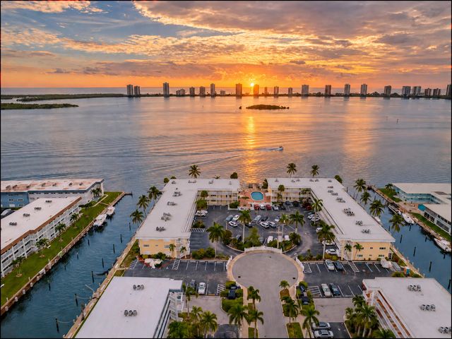 4 of 39 - 101 Doolen Court #205, North Palm Beach, FL