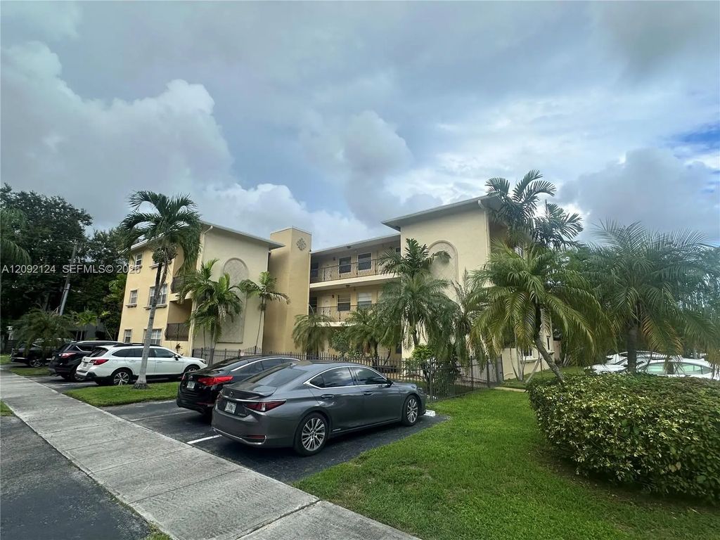 901 Ne 3rd Street #205, Fort Lauderdale