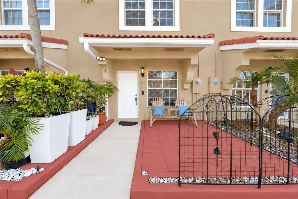 716 Sw 122nd Avenue, Pembroke Pines