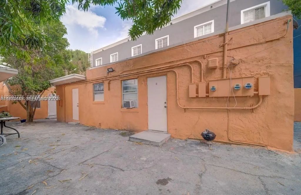 1429 Sw 3rd Street #5, Miami