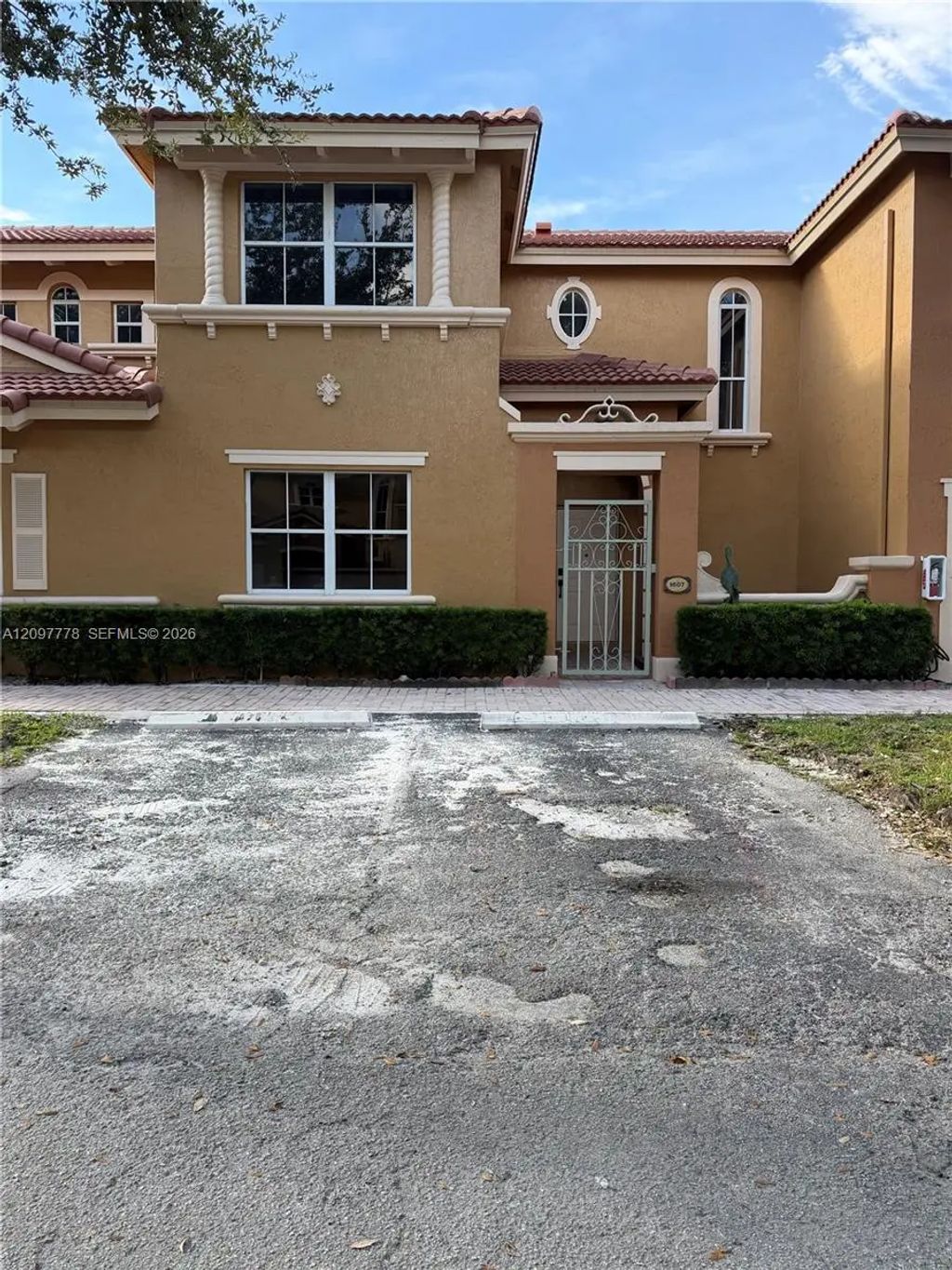 8520 Nw 139th Terrace #1607, Miami Lakes