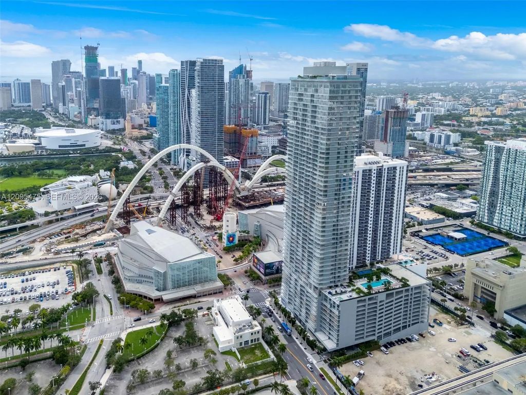 1400 Biscayne Boulevard #4105, Miami