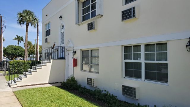 3 of 17 - 31 S Golfview Road, Lake Worth Beach, FL